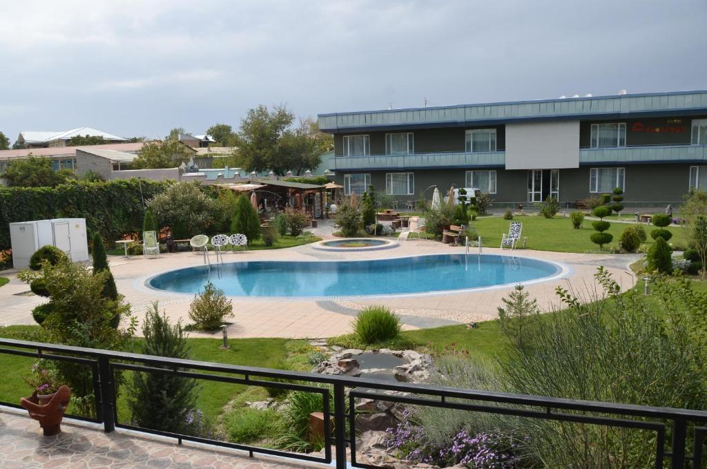 Advantage Hotel Samarkand Buitenkant foto