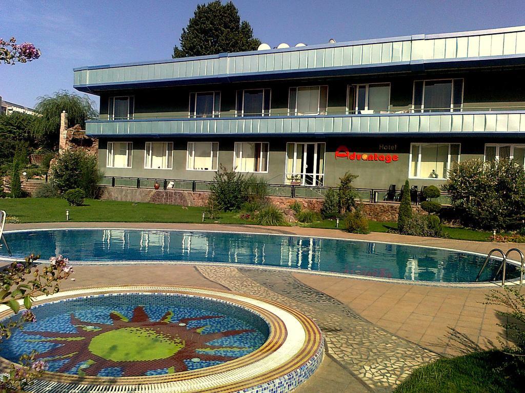 Advantage Hotel Samarkand Buitenkant foto