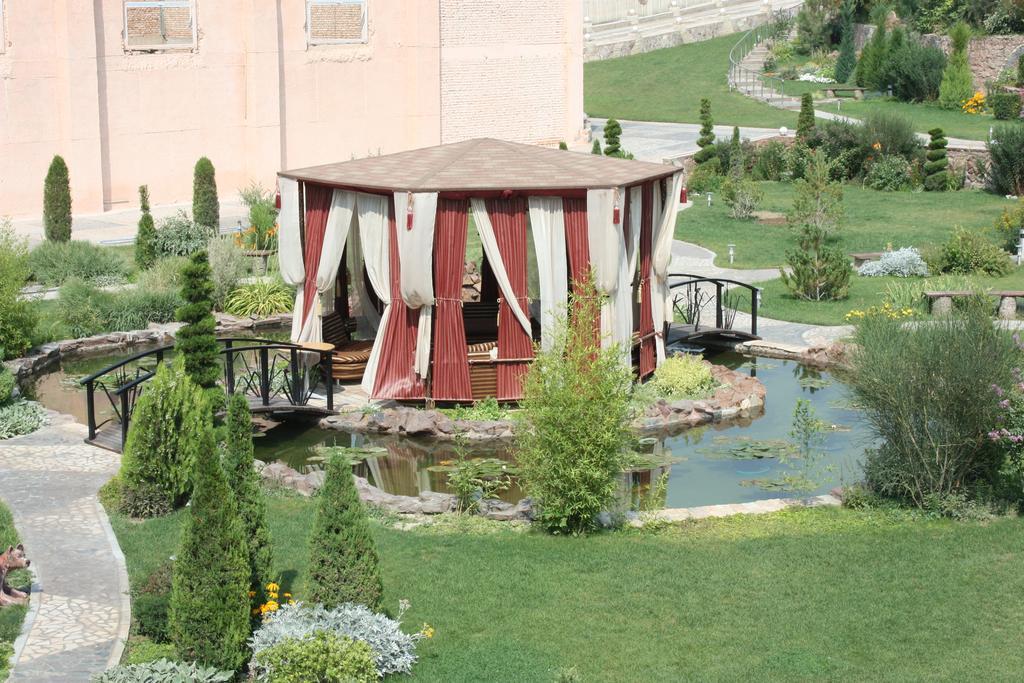 Advantage Hotel Samarkand Buitenkant foto